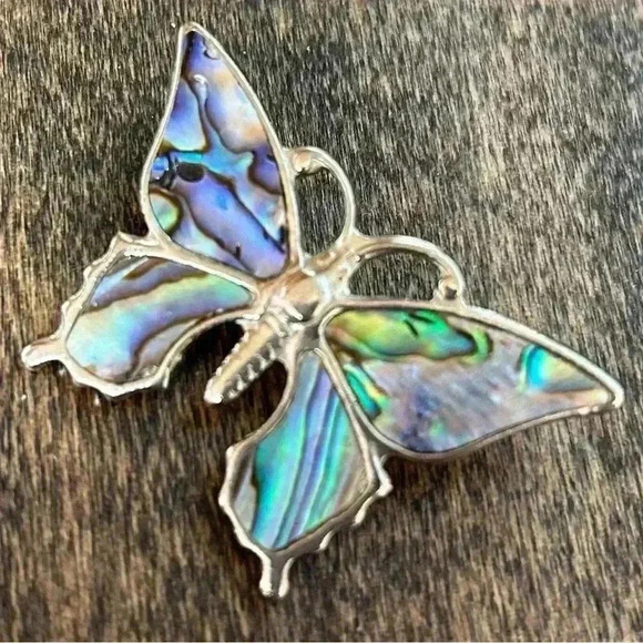 Butterfly Brooches Delicate gold tone and Abalone silver tone - Picture 9 of 10
